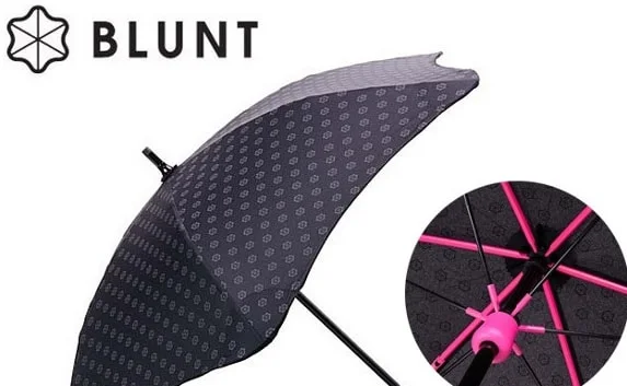 Легендарные зонты Blunt — в севастопольском «Атриуме»