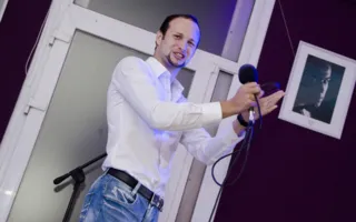 На конкурсе «Холостяки» можно было увидеть и услышать двойника Стаса Михайлова и других звёзд мировой эстрады