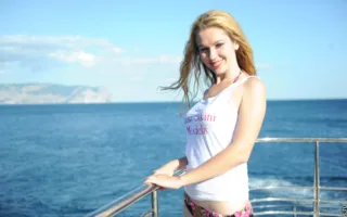 Перед отборочным этапом конкурса «Miss bikini models» девушкам-моделям устроили фотопрогулку на яхте