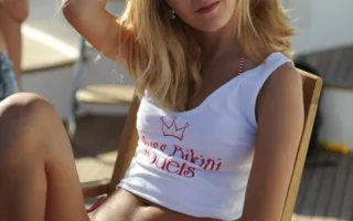 Перед отборочным этапом конкурса «Miss bikini models» девушкам-моделям устроили фотопрогулку на яхте