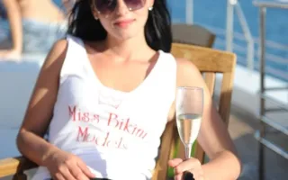Перед отборочным этапом конкурса «Miss bikini models» девушкам-моделям устроили фотопрогулку на яхте