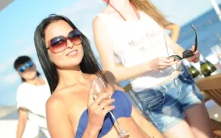 Перед отборочным этапом конкурса «Miss bikini models» девушкам-моделям устроили фотопрогулку на яхте