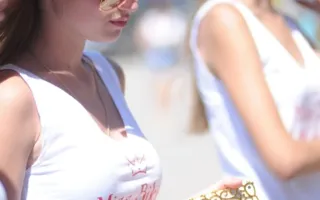 Перед отборочным этапом конкурса «Miss bikini models» девушкам-моделям устроили фотопрогулку на яхте