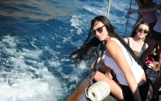 Перед отборочным этапом конкурса «Miss bikini models» девушкам-моделям устроили фотопрогулку на яхте