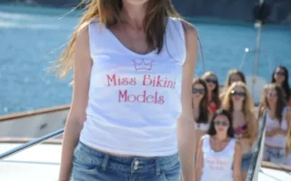 Перед отборочным этапом конкурса «Miss bikini models» девушкам-моделям устроили фотопрогулку на яхте