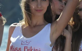 Перед отборочным этапом конкурса «Miss bikini models» девушкам-моделям устроили фотопрогулку на яхте