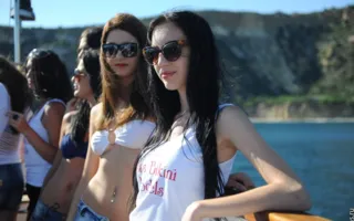 Перед отборочным этапом конкурса «Miss bikini models» девушкам-моделям устроили фотопрогулку на яхте