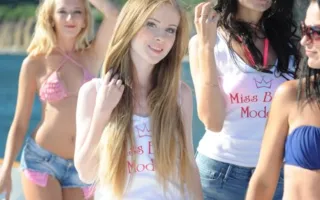 Перед отборочным этапом конкурса «Miss bikini models» девушкам-моделям устроили фотопрогулку на яхте