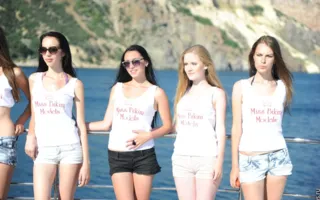 Перед отборочным этапом конкурса «Miss bikini models» девушкам-моделям устроили фотопрогулку на яхте