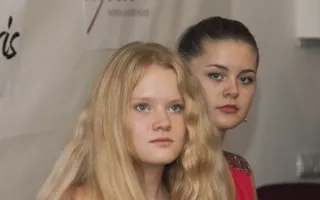 Показ коллекции винтажных украшений Людмилы Медведевой-Пилипенко и вечерних платьев магазина «Стрекоза»