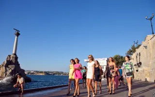 Участницы конкурса красоты «Жемчужина Чёрного моря-2013» знакомились с достопримечательностями Севастополя