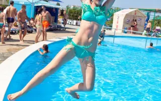 Участницы конкурса красоты «Жемчужина Чёрного моря-2013» отдыхали в аквапарке «Зурбаган»