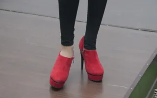 Кастинг моделей для участия в показе одежды в «Discount center»