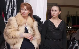 Показ модной коллекции одежды весенне-летнего сезона в магазине «Centre discount»