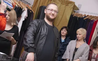 Показ модной коллекции одежды весенне-летнего сезона в магазине «Centre discount»