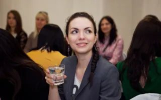 В Севастополе дизайнер Людмила Комардина представила свою новую коллекцию одежды «Шелест ветра»