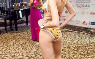 Дефиле в купальниках на конкурсе красоты «Top-models of Crimea-2013»