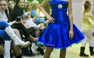 Севастопольский дизайнер Юлия Богданова представила коллекцию нарядных платьев для девочек