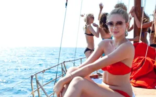 «Жемчужины Чёрного моря» вышли в море под алыми парусами