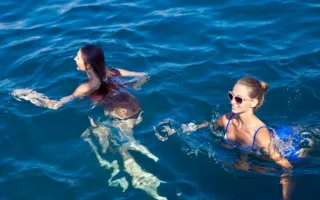 «Жемчужины Чёрного моря» вышли в море под алыми парусами