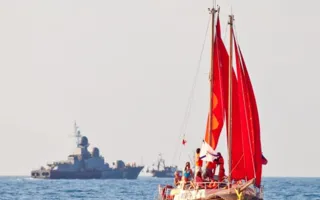 «Жемчужины Чёрного моря» вышли в море под алыми парусами