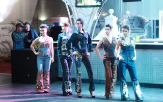 Показы крымских дизайнеров в рамках проекта «Domino fashion story»