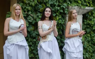 Наталья Духневич представила в Херсонесе новую коллекцию