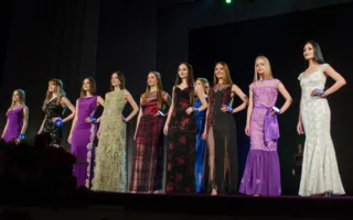 В Севастополе выбрали красавицу года (фоторепортаж)