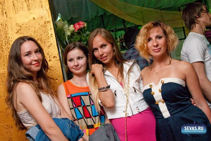 клубы Севастополя, новости Севастополя, Bombay Севастополь, Бомбей Севастополь, вечеринки Севастополь, конкурсы Севастополь, девушки Севастополя, конкурс красоты Севастополь, конкурс красоты мисс Бомбей, мода Севастополь, показ мод Севастополь, дизайнеры Севастополь, севастопольские дизайнеры
